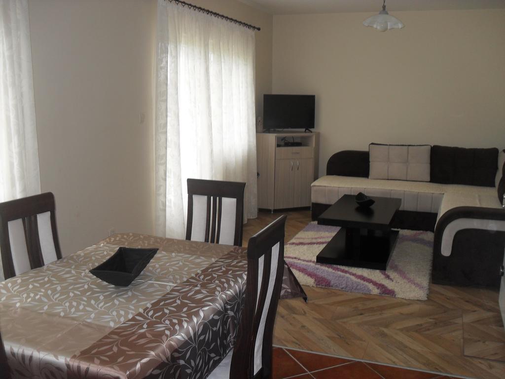 Apartment Baranin Pitomine *